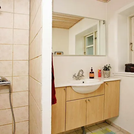 Two-bedroom Holiday In Hals 16 Хоу