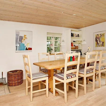 Two-bedroom Holiday In Hals 16 *