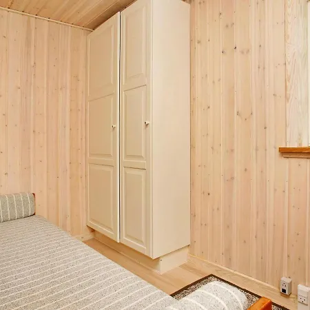 Two-bedroom Holiday In Hals 16 Хоу